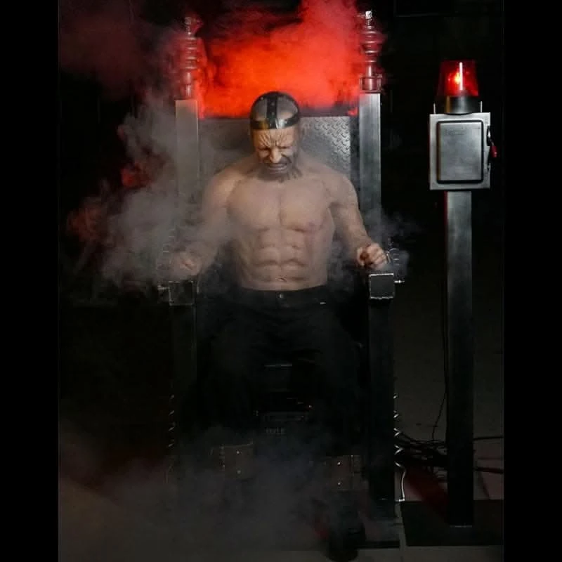 "Electric Chair Revenge" Professional Halloween Animatronic 3 "Electric Chair Revenge" Professional Halloween Animatronic