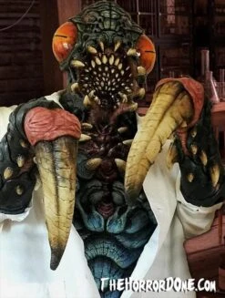 "Evolve Bug In Lab Coat" HD Studios Pro Costume -Halloween Props Shop evolve bug in lab coat hd studios pro halloween costume 2092577751073