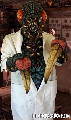 "Evolve Bug In Lab Coat" HD Studios Pro Costume -Halloween Props Shop evolve bug in lab coat hd studios pro halloween costume 2092577783841