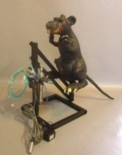 "Pop Up Spitting Rat" Halloween Animatronic