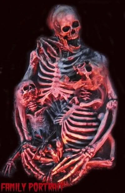 "Skeleton Family Portrait" Halloween Prop 3 "Skeleton Family Portrait" Halloween Prop