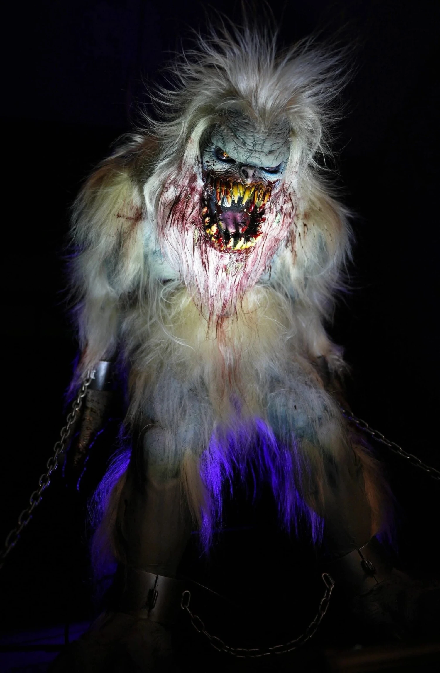 "Yeti" Halloween Animatronic 3 "Yeti" Halloween Animatronic